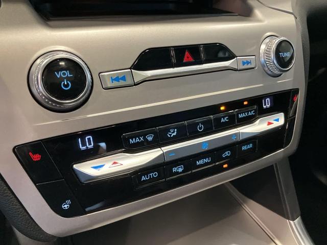 Photo of 2021 Carbonized Gray Metallic Ford Explorer