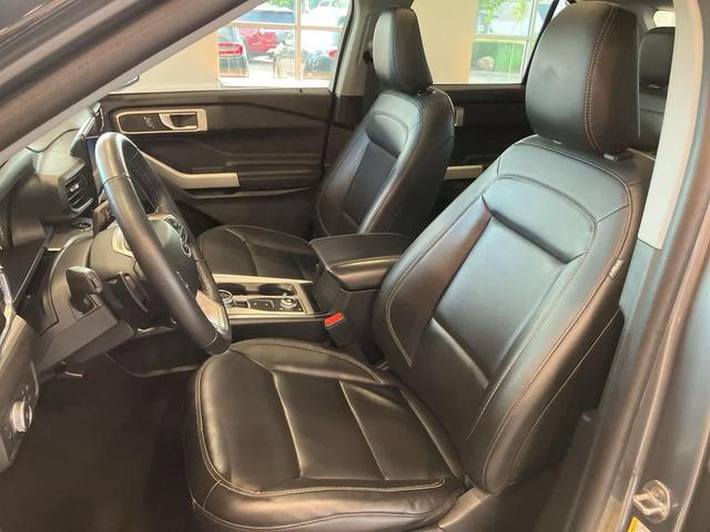 Photo of 2021 Carbonized Gray Metallic Ford Explorer