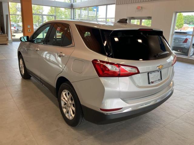Photo of 2020 Silver Ice Metallic Chevrolet Equinox