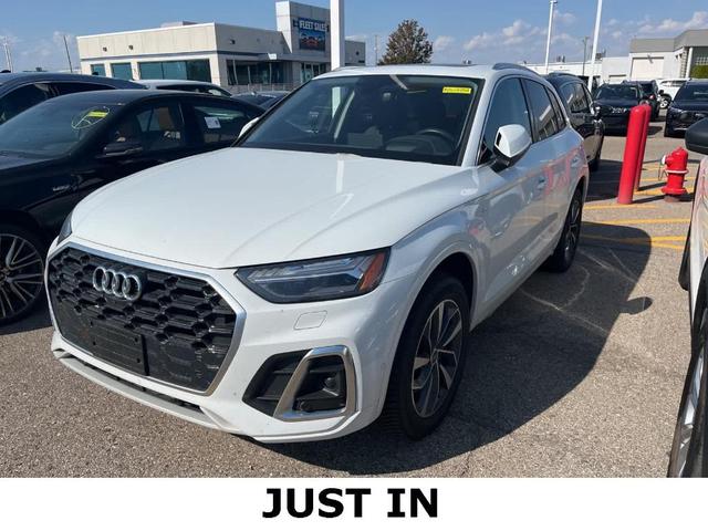 Photo of 2023 Glacier White Metallic Audi Q5