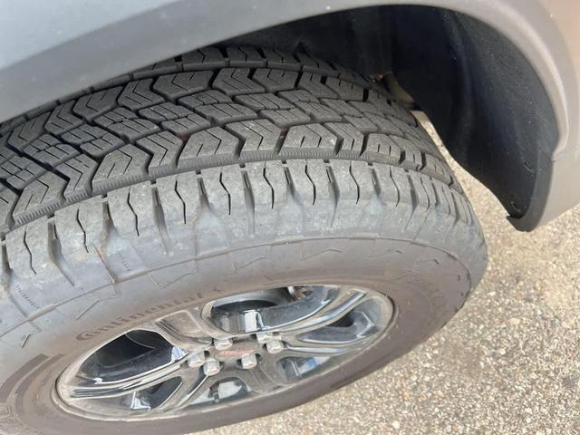 Photo of 2023 Ebony Twilight Metallic GMC Acadia