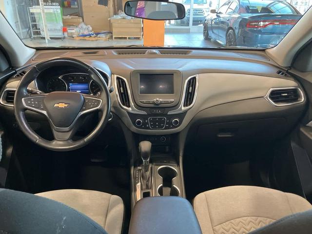 Photo of 2022 Mosaic Black Metallic Chevrolet Equinox