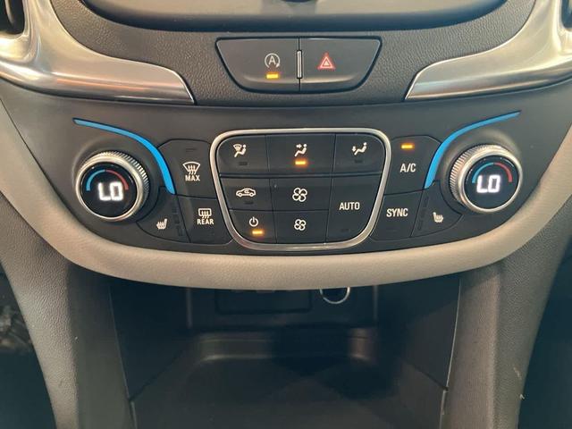Photo of 2022 Mosaic Black Metallic Chevrolet Equinox