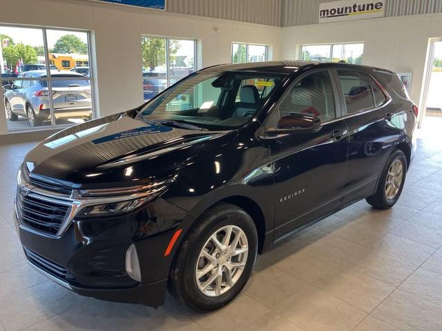 Photo of 2022 Mosaic Black Metallic Chevrolet Equinox