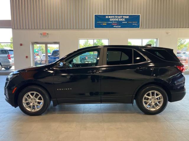 Photo of 2022 Mosaic Black Metallic Chevrolet Equinox