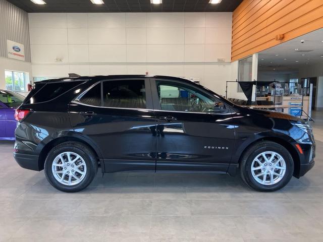 Photo of 2022 Mosaic Black Metallic Chevrolet Equinox