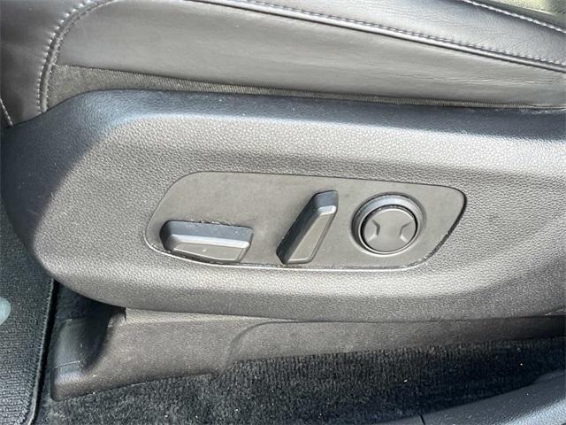 Photo of 2022 Flare Red Kia Carnival