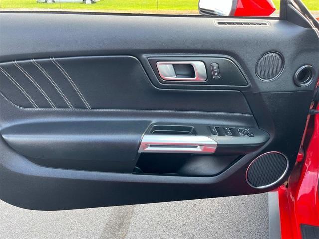 Photo of 2022 Race Red Ford Mustang