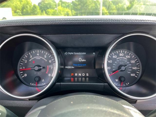 Photo of 2022 Race Red Ford Mustang