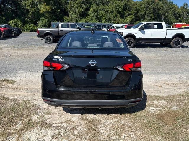 Photo of 2021 Super Black Nissan Versa
