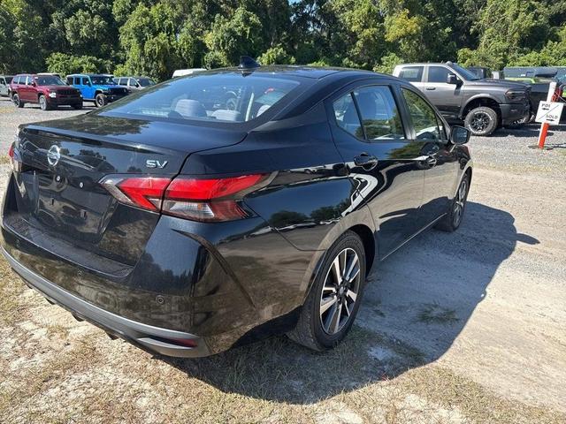 Photo of 2021 Super Black Nissan Versa