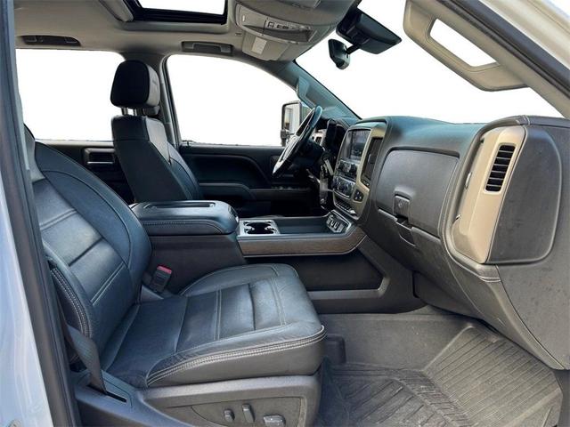 Photo of 2019 White Frost Tri-Coat GMC Sierra 3500