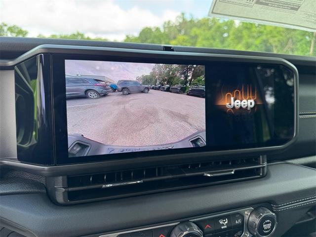 Photo of 2025 Mojito! Clearcoat Jeep Gladiator