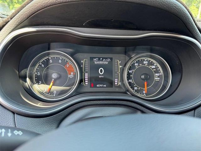 Photo of 2022 Hydro Blue Pearlcoat Jeep Cherokee