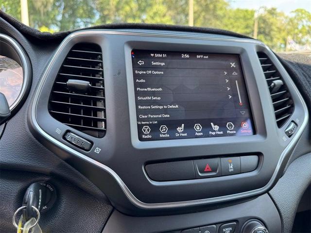 Photo of 2022 Hydro Blue Pearlcoat Jeep Cherokee