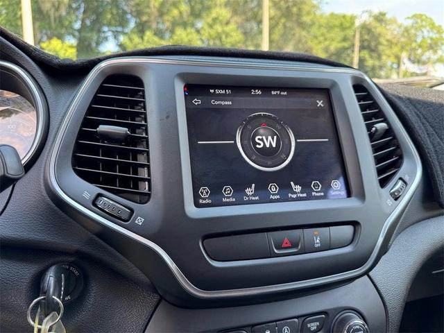 Photo of 2022 Hydro Blue Pearlcoat Jeep Cherokee