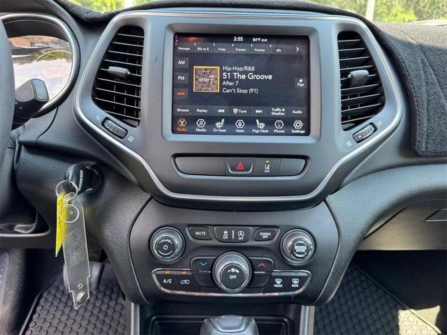 Photo of 2022 Hydro Blue Pearlcoat Jeep Cherokee