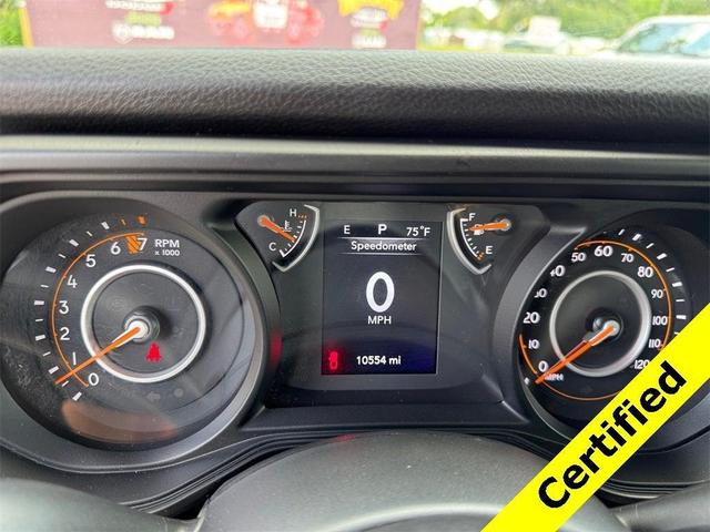 Photo of 2024 Bright White Clearcoat Jeep Gladiator