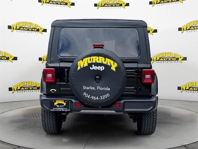 Photo of 2025 Black Clearcoat Jeep Wrangler