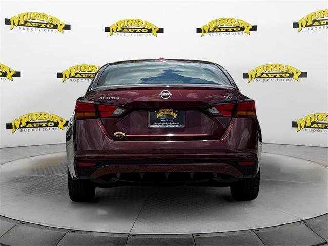 Photo of 2023 Garnet Pearl Nissan Altima