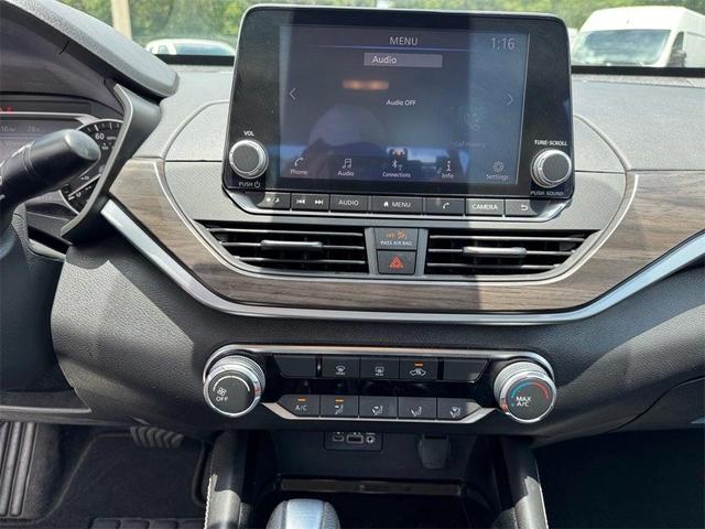 Photo of 2023 Garnet Pearl Nissan Altima