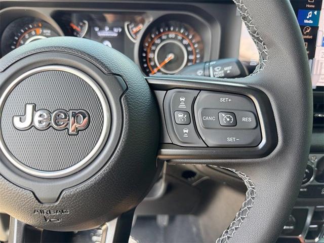 Photo of 2025 Black Clearcoat Jeep Gladiator