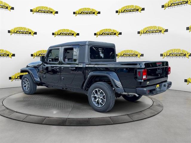 Photo of 2025 Black Clearcoat Jeep Gladiator