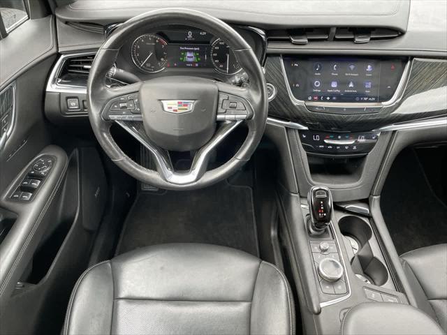Photo of 2020 Stellar Black Metallic Cadillac XT6