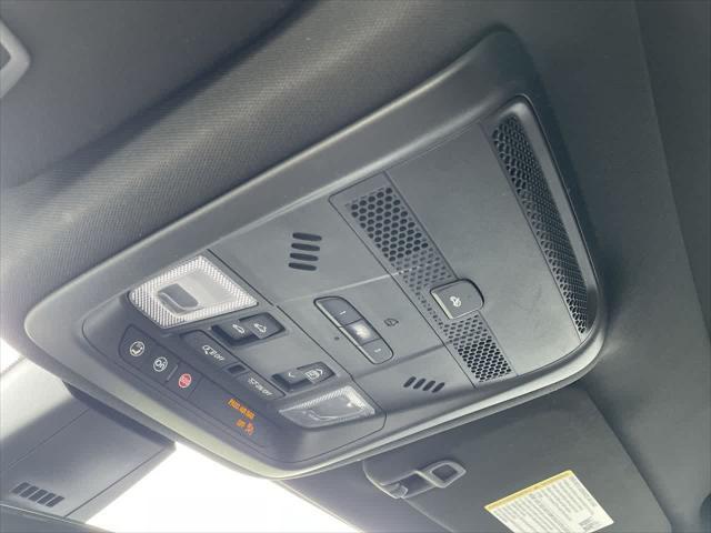 Photo of 2020 Stellar Black Metallic Cadillac XT6
