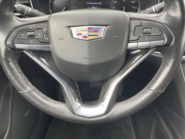 Photo of 2020 Stellar Black Metallic Cadillac XT6