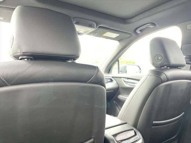 Photo of 2020 Stellar Black Metallic Cadillac XT6