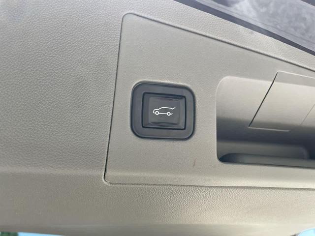 Photo of 2022 Dark Moon Blue Metallic Cadillac XT5