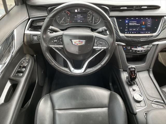 Photo of 2023 Argent Silver Metallic Cadillac XT6