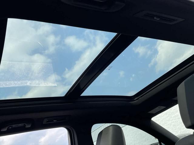 Photo of 2023 Argent Silver Metallic Cadillac XT6