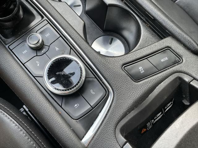 Photo of 2023 Argent Silver Metallic Cadillac XT6