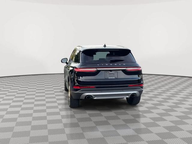 Photo of 2022 Infinite Black Metallic Clearcoat Lincoln Corsair