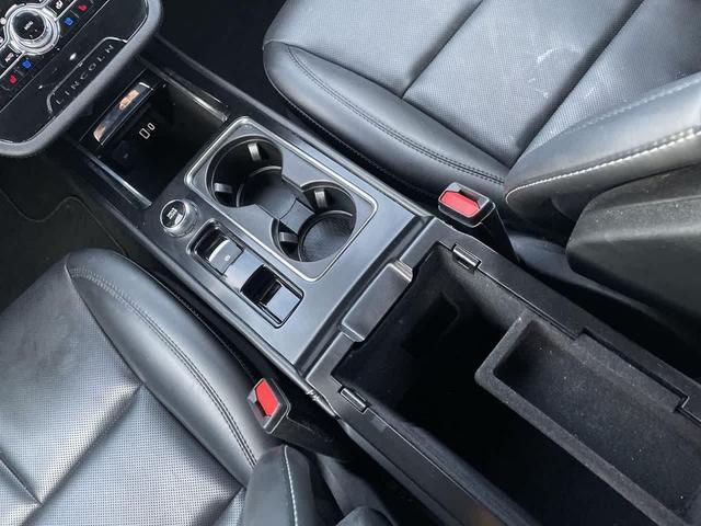 Photo of 2022 Infinite Black Metallic Clearcoat Lincoln Corsair