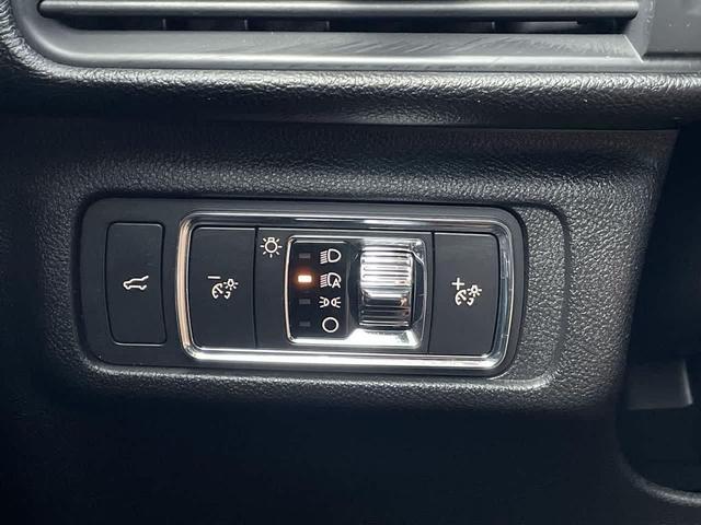 Photo of 2022 Infinite Black Metallic Clearcoat Lincoln Corsair