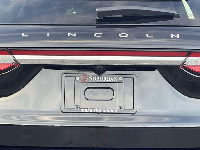 Photo of 2022 Infinite Black Metallic Clearcoat Lincoln Corsair