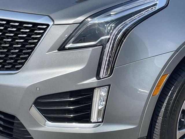 Photo of 2023 Argent Silver Metallic Cadillac XT5