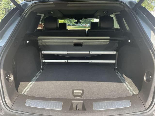 Photo of 2023 Argent Silver Metallic Cadillac XT5