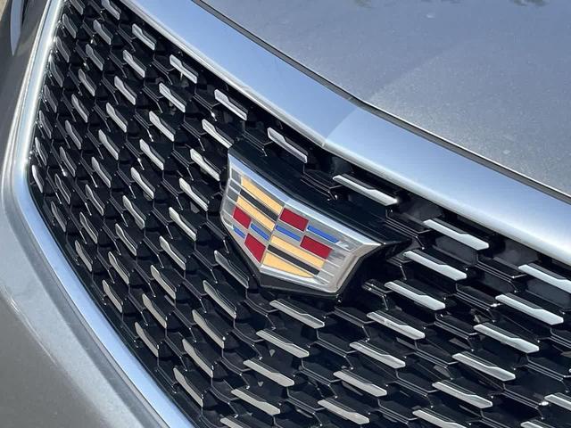 Photo of 2023 Argent Silver Metallic Cadillac XT5