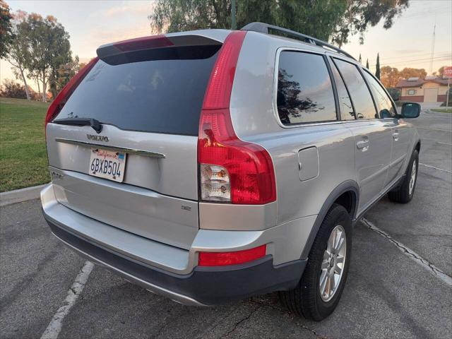 Photo of 2008 Silver Metallic Volvo XC90