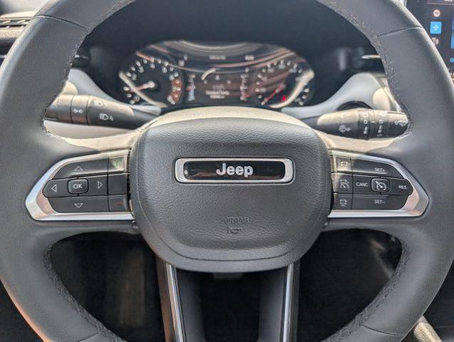 Photo of 2023 White Jeep Compass