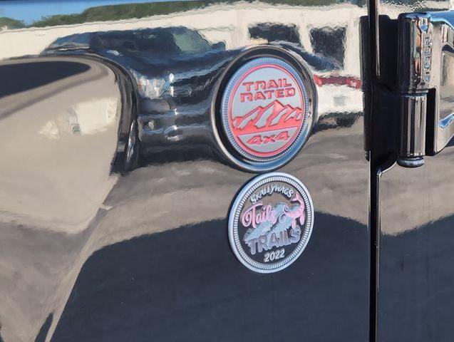 Photo of 2021 Black Jeep Gladiator