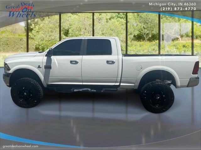 Photo of 2010 Bright White Clearcoat/Light Graystone Pearlcoat Dodge Ram 2500