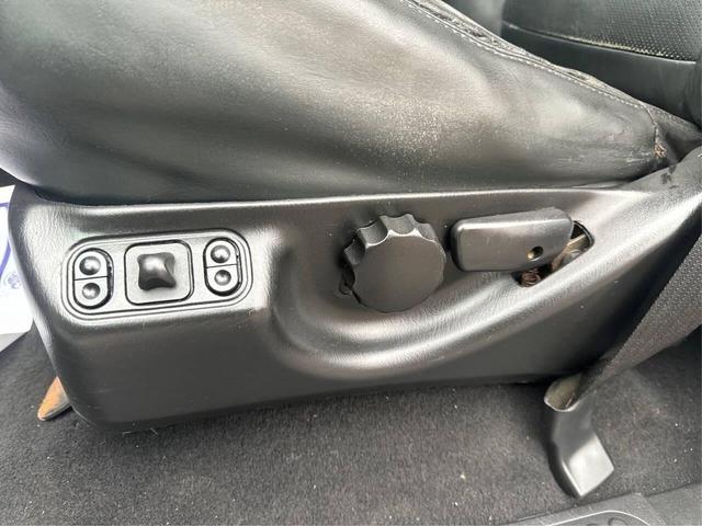 Photo of 2003 Oxford White Clearcoat Ford F-250