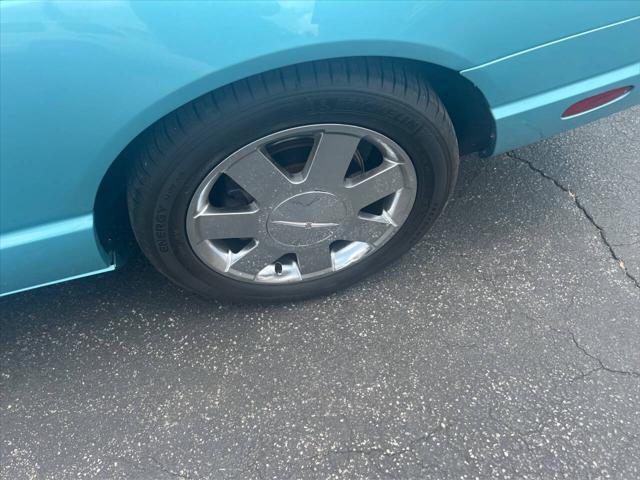 Photo of 2002 Thunderbird Blue Ford Thunderbird
