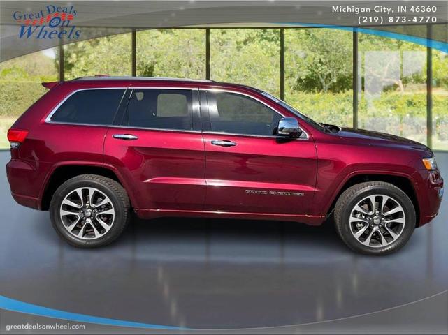 Photo of 2017 Velvet Red Pearlcoat Jeep Grand Cherokee