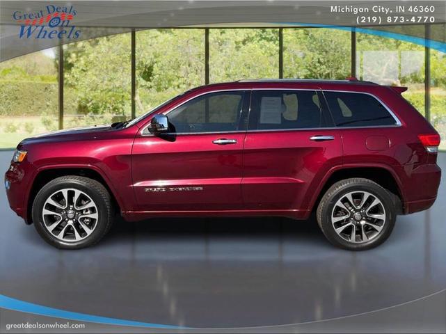 Photo of 2017 Velvet Red Pearlcoat Jeep Grand Cherokee